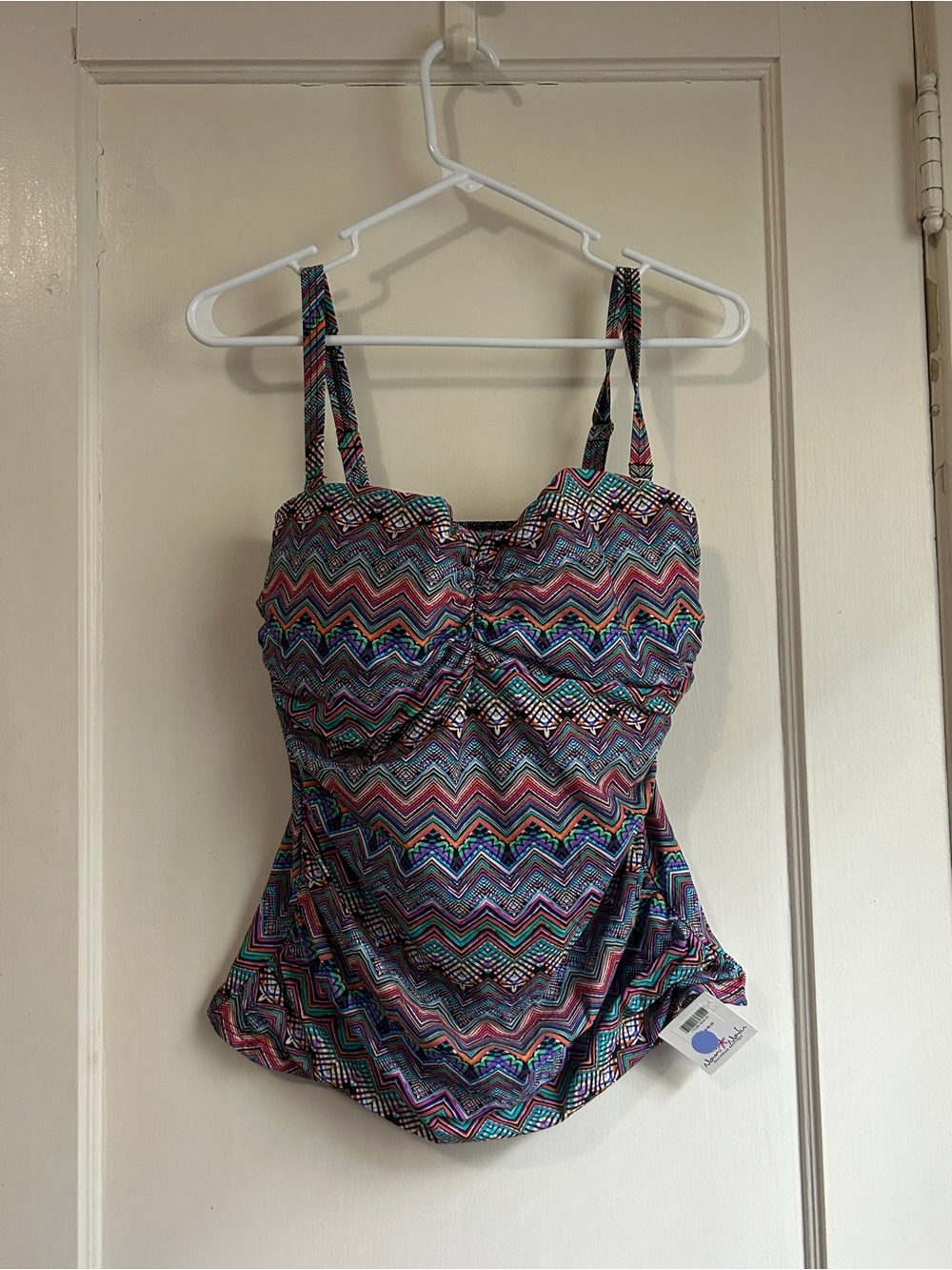 NWT!! Women’s Profile Chevron Print Tankini with Adjustable Straps - Size 40D